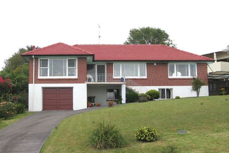 Photo of property in 5 Wakeling Avenue, Te Atatu South, Auckland, 0610