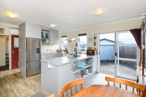 Photo of property in 6 Oban Place, Awapuni, Palmerston North, 4412