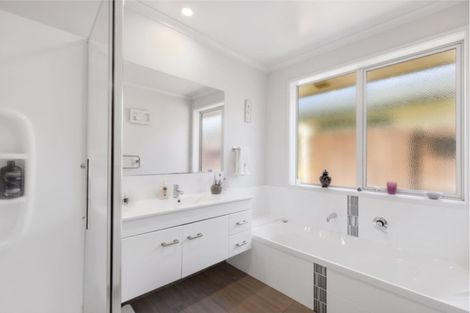 Photo of property in 2 Kawariki Drive, Baverstock, Hamilton, 3200