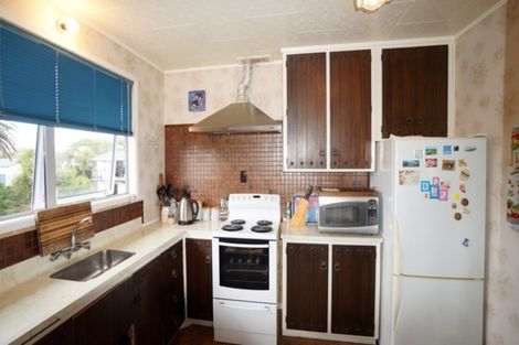 Photo of property in 12 Manaia View Road, One Tree Point, 0118