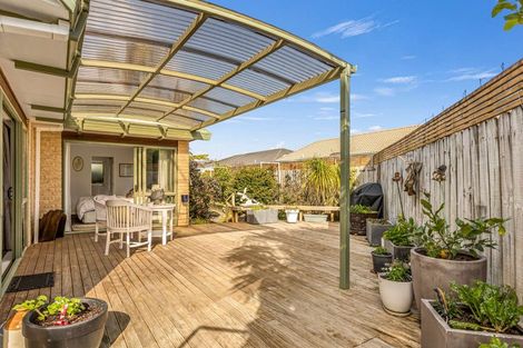 Photo of property in 4 Mayfair Close, Whitianga, 3510