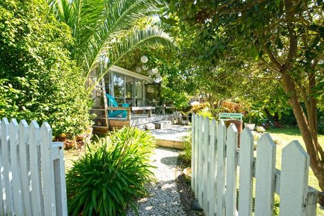 Photo of property in 5 Anatere Rise, Athenree, Katikati, 3177