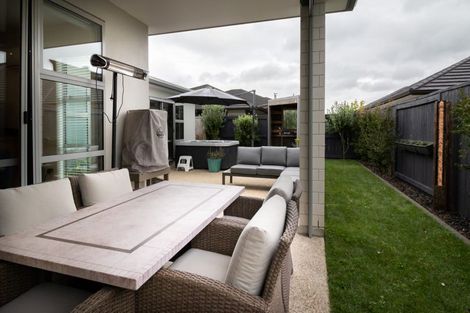 Photo of property in 64 Penetaka Heights, Pyes Pa, Tauranga, 3112