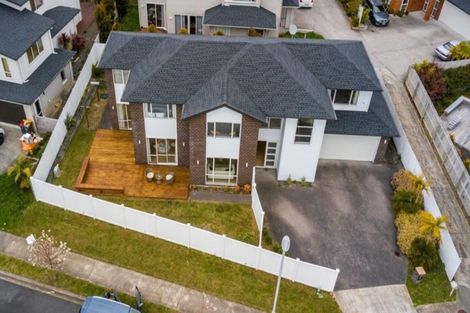 Photo of property in 64 Huntington Park Drive, Greenhithe, Auckland, 0632