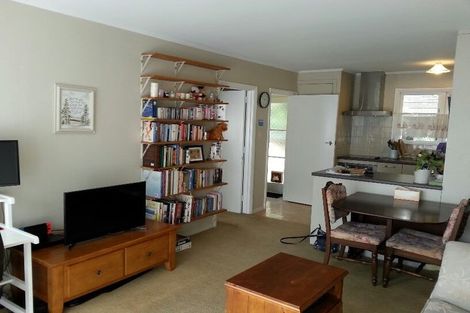 Photo of property in 1/2 Bowling Avenue, Epsom, Auckland, 1023