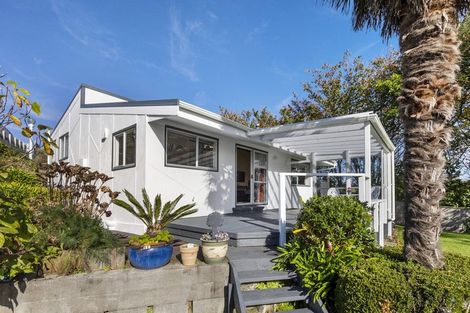 Photo of property in 24a Saint Ives Grove, Whalers Gate, New Plymouth, 4310