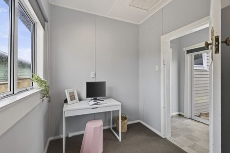 Photo of property in 14 Ngaio Street, Strandon, New Plymouth, 4312