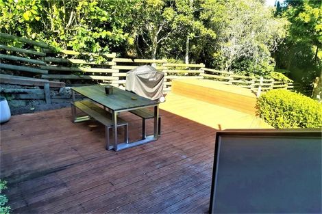 Photo of property in 40 Tiri Tiri Road, Birkdale, Auckland, 0626