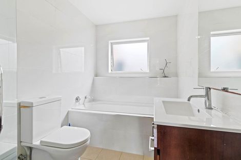 Photo of property in 22a Morton Avenue, Forrest Hill, Auckland, 0620