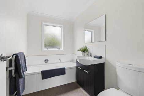 Photo of property in 3 London Terrace, Welbourn, New Plymouth, 4312