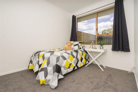 Photo of property in 3/70 Taikata Road, Te Atatu Peninsula, Auckland, 0610