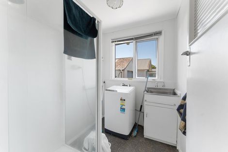 Photo of property in 12 Craig Street, Stratford, 4332