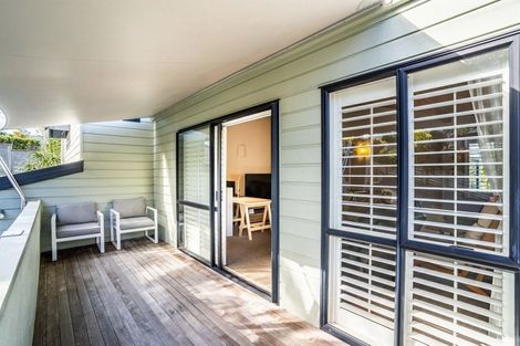 Photo of property in 2/9 Tipau Street, Torbay, Auckland, 0630