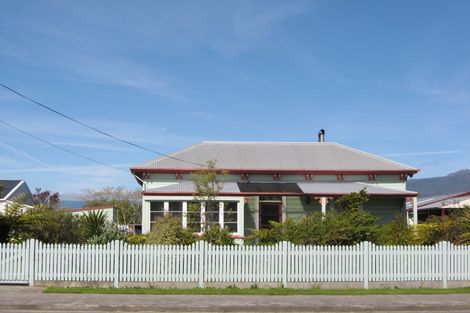 Photo of property in 75 Russell Street, Westport, 7825