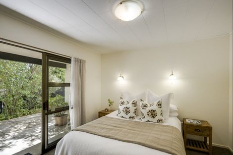 Photo of property in 34 James Cook Street, Havelock North, 4130