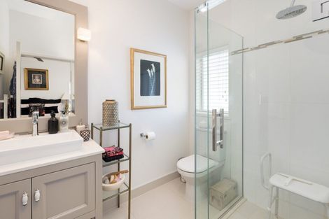 Photo of property in 33 Cassinia Close, Papamoa Beach, Papamoa, 3118