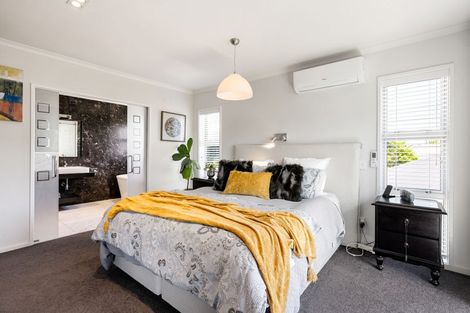 Photo of property in 163 Lake Crescent, Hamilton Lake, Hamilton, 3204