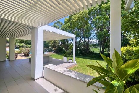 Photo of property in 33 Oak Manor Drive, Albany, Auckland, 0632