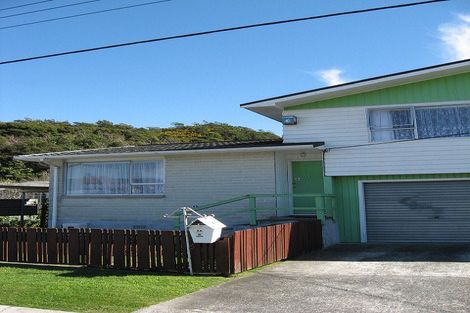 Photo of property in 2a Dover Road, Wainuiomata, Lower Hutt, 5014