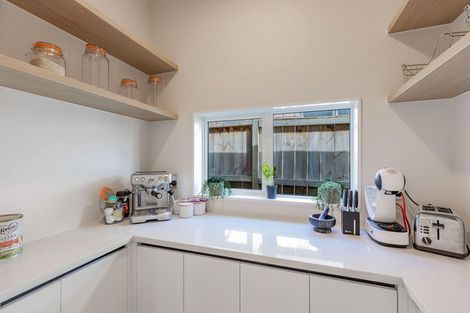 Photo of property in 69 Nobilo Road, Kumeu, 0810