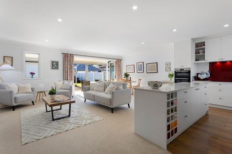 Photo of property in 22 Ruge Court, Cambridge, 3434