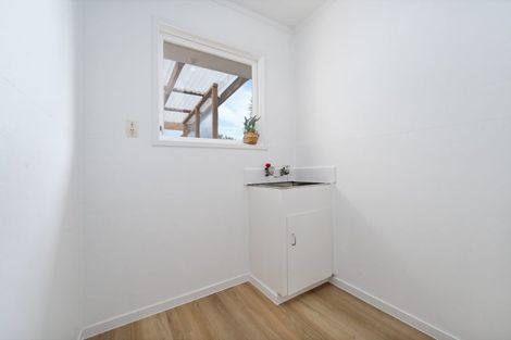 Photo of property in 402 West Coast Road, Glen Eden, Auckland, 0602