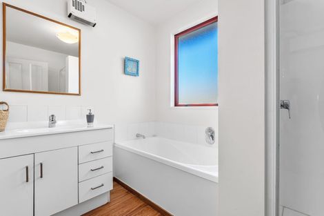 Photo of property in 11b Little Oak Common, Wanaka, 9305