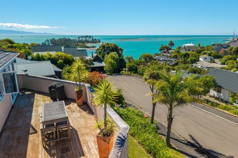 Photo of property in 8 The Cliffs, Britannia Heights, Nelson, 7010