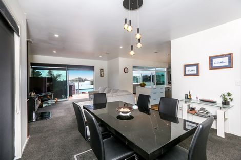 Photo of property in 192a Heta Road, Highlands Park, New Plymouth, 4312