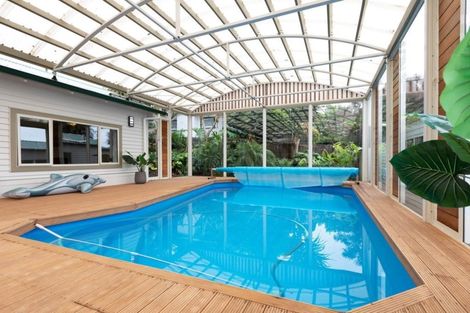 Photo of property in 80 Paynters Avenue, Strandon, New Plymouth, 4312