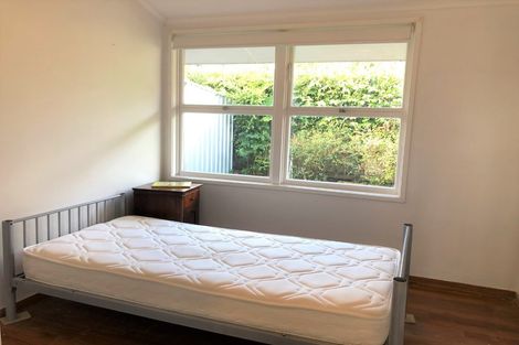 Photo of property in 3/50 Old Lake Road, Narrow Neck, Auckland, 0624