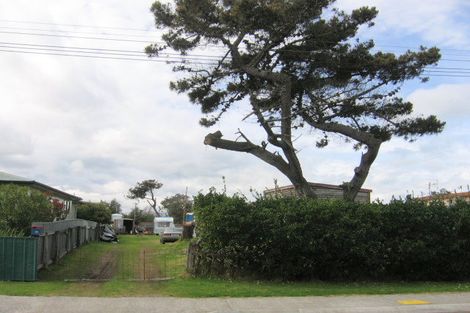 Photo of property in 69 Nash Parade, Foxton Beach, Foxton, 4815