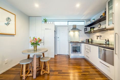 Photo of property in 3/73 Princes Street, Northcote Point, Auckland, 0627