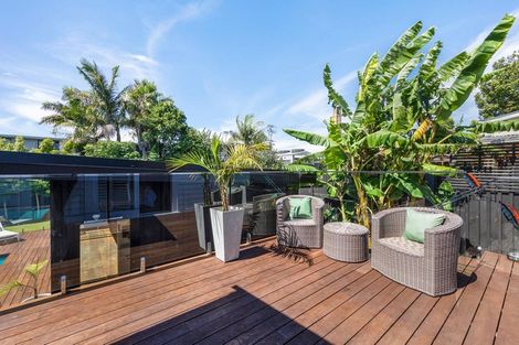 Photo of property in 21 Regina Street, Westmere, Auckland, 1022