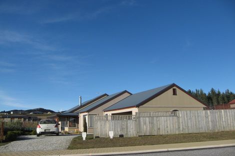 Photo of property in 73 Kings Drive, Wanaka, 9305