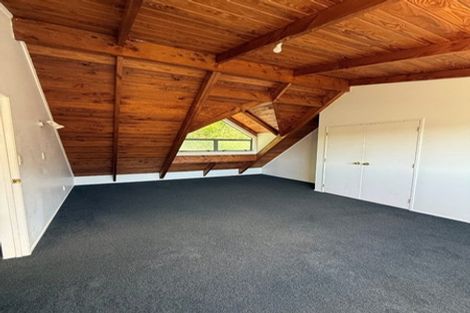 Photo of property in 1/22 Valecrest Place, Bayview, Auckland, 0629