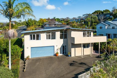 Photo of property in 1/1 Jeanette Place, Mairangi Bay, Auckland, 0630