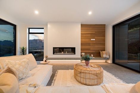 Photo of property in 6 Florence Close, Queenstown Hill, Queenstown, 9300