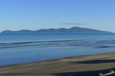 Photo of property in 26 The Parade, Paekakariki, 5034