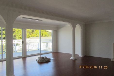 Photo of property in 51 Peach Road, Glenfield, Auckland, 0629