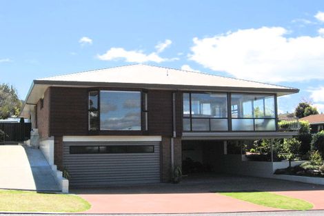 Photo of property in 4 Shera Street, Acacia Bay, Taupo, 3330