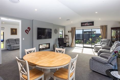 Photo of property in 123 Prestons Park Drive, Marshland, Christchurch, 8083