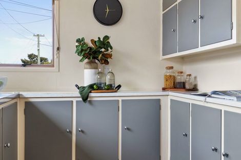 Photo of property in 73 Brandon Street, Featherston, 5710