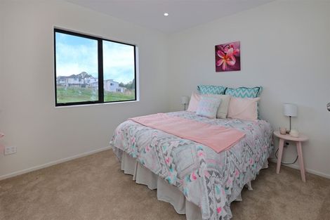 Photo of property in 85d Lake Panorama Drive, Henderson Valley, Auckland, 0614