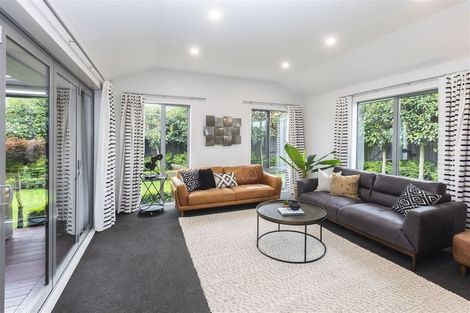 Photo of property in 7 Millpond Place, Parklands, Christchurch, 8083