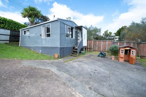 Photo of property in 30 Norcross Avenue, Henderson, Auckland, 0612