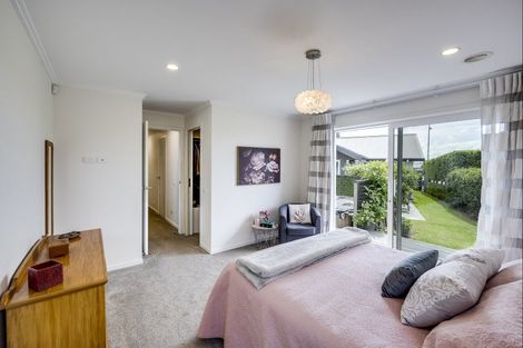 Photo of property in 62 Whakatomo Place, Havelock North, 4130