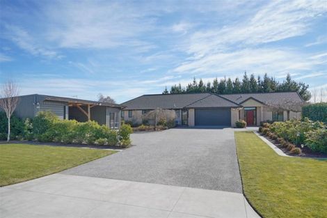 Photo of property in 3 Meadowcroft Lane, Harewood, Christchurch, 8051