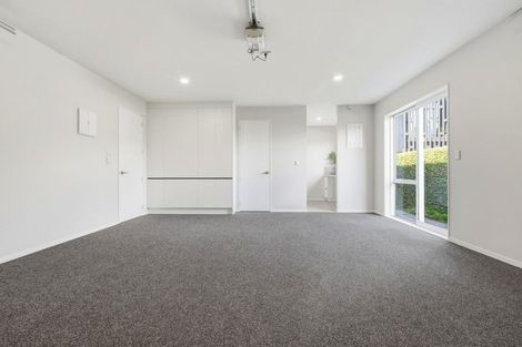 Photo of property in 17a Lake Pupuke Drive, Takapuna, Auckland, 0622