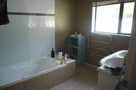 Photo of property in 49 Keepa Close, Papamoa Beach, Papamoa, 3118